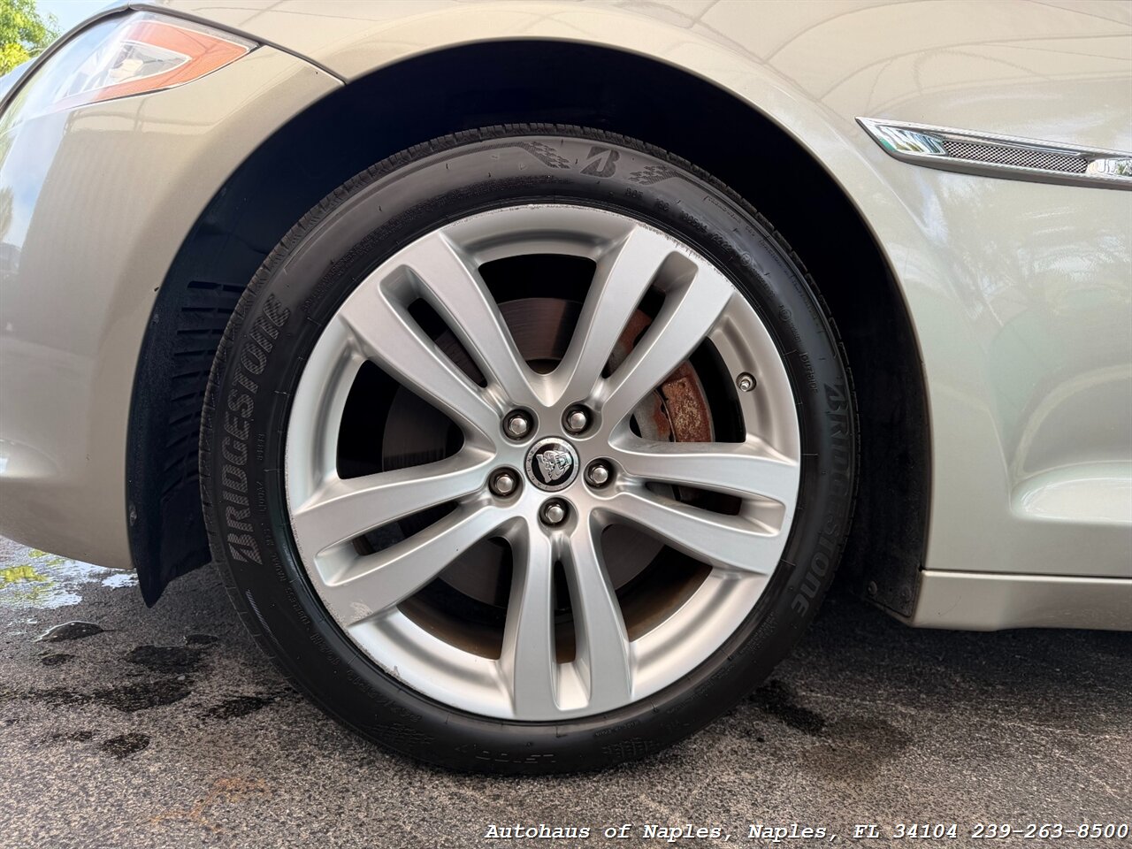 2011 Jaguar XJ - Photo 13 - Naples, FL 34104