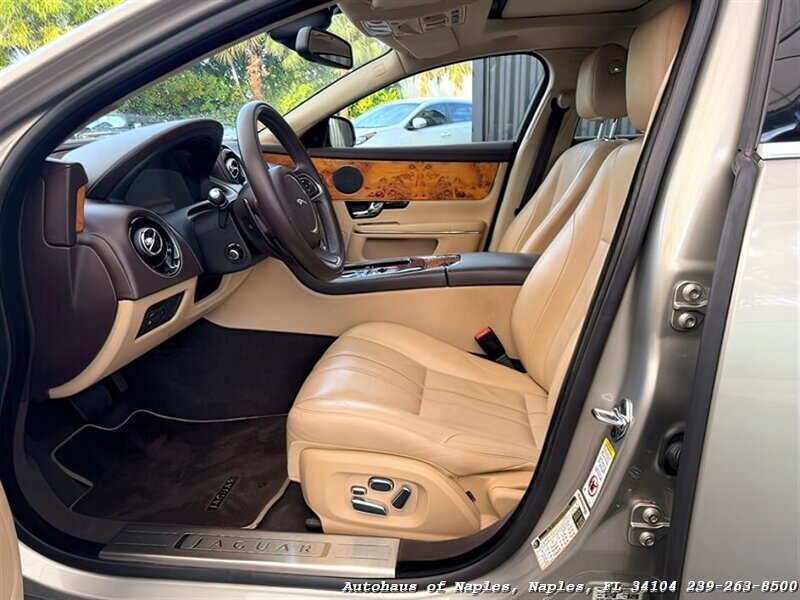 2011 Jaguar XJ - Photo 15 - Naples, FL 34104