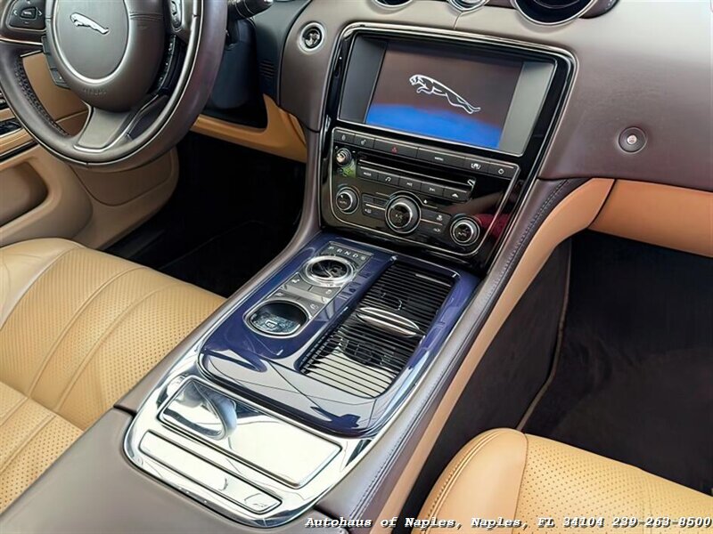 2011 Jaguar XJ - Photo 29 - Naples, FL 34104