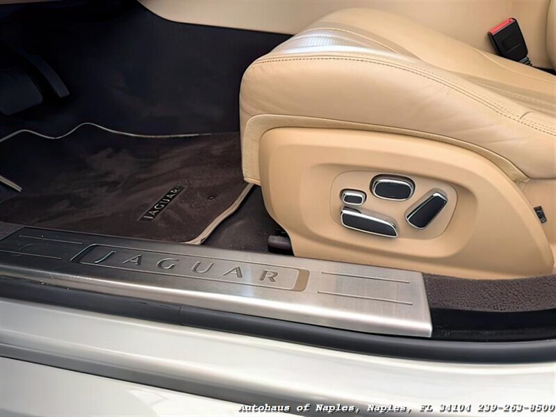 2011 Jaguar XJ - Photo 16 - Naples, FL 34104