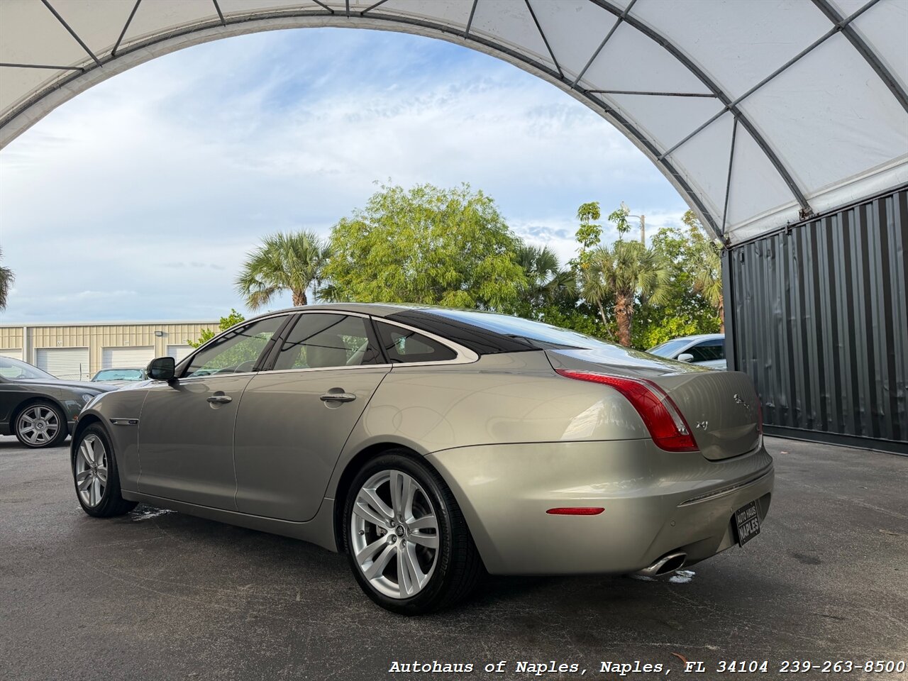 2011 Jaguar XJ - Photo 6 - Naples, FL 34104