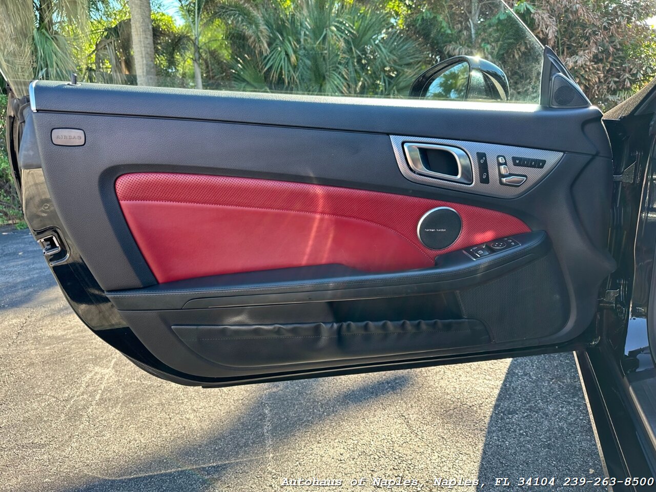 2018 Mercedes-Benz SLC AMG 43   - Photo 23 - Naples, FL 34104