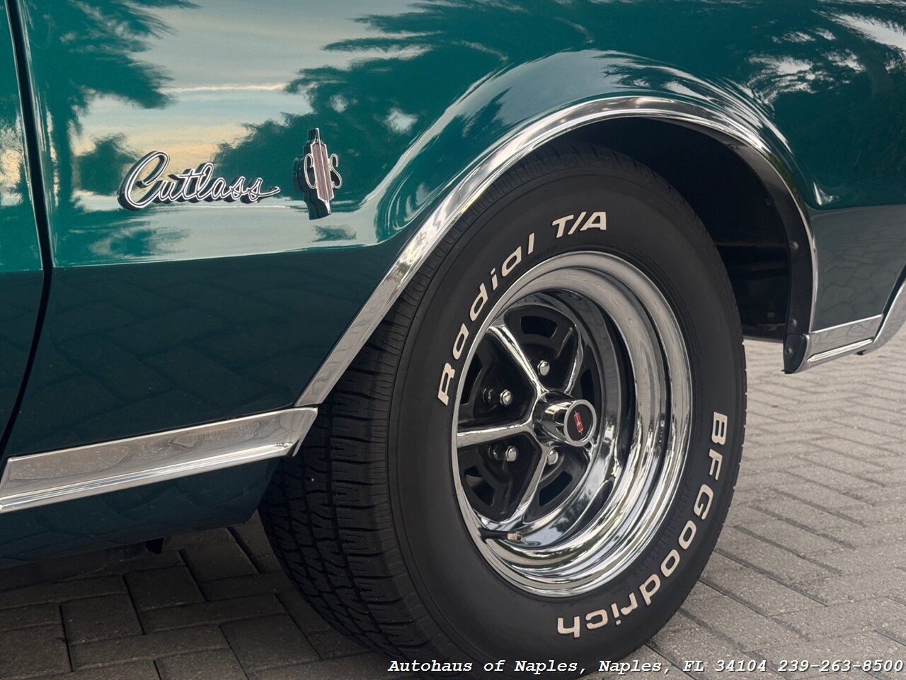 1967 Oldsmobile Cutlass Supreme   - Photo 17 - Naples, FL 34104