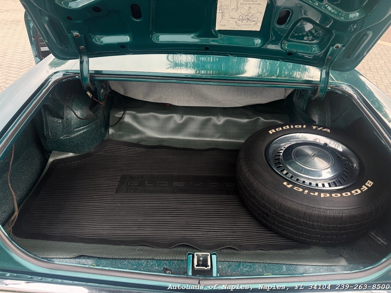 1967 Oldsmobile Cutlass Supreme   - Photo 53 - Naples, FL 34104