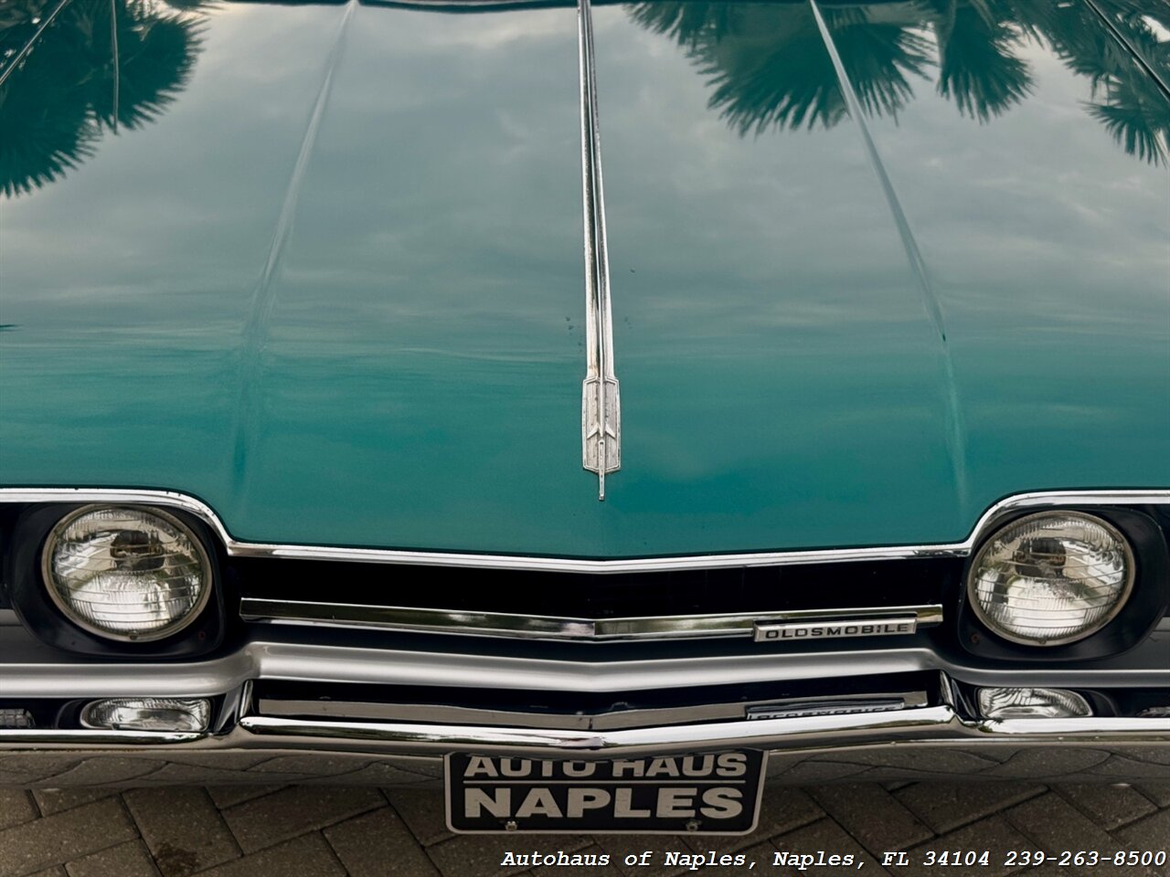 1967 Oldsmobile Cutlass Supreme   - Photo 4 - Naples, FL 34104