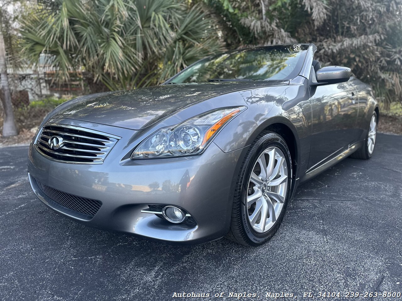 2013 INFINITI G37 Convertible   - Photo 5 - Naples, FL 34104