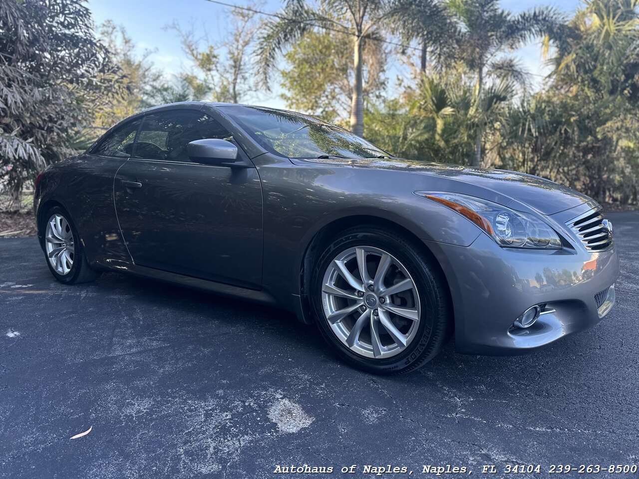 2013 INFINITI G37 Convertible   - Photo 2 - Naples, FL 34104