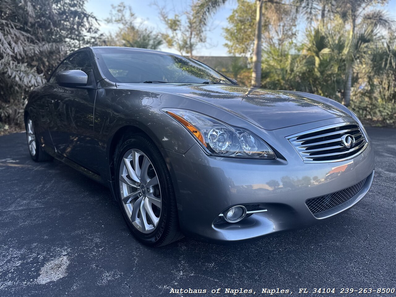 2013 INFINITI G37 Convertible   - Photo 1 - Naples, FL 34104