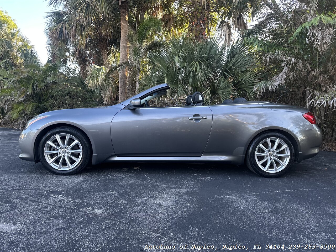 2013 INFINITI G37 Convertible   - Photo 6 - Naples, FL 34104