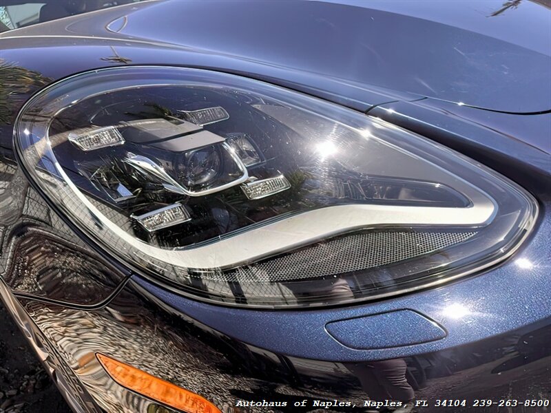 2020 Porsche Panamera   - Photo 38 - Naples, FL 34104