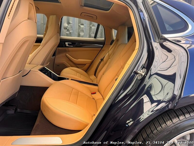 2020 Porsche Panamera   - Photo 16 - Naples, FL 34104