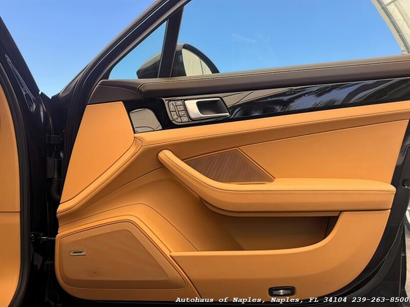 2020 Porsche Panamera   - Photo 17 - Naples, FL 34104