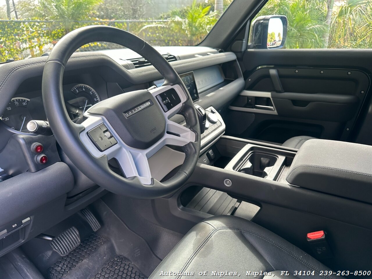 2023 Land Rover Defender 110 S   - Photo 14 - Naples, FL 34104