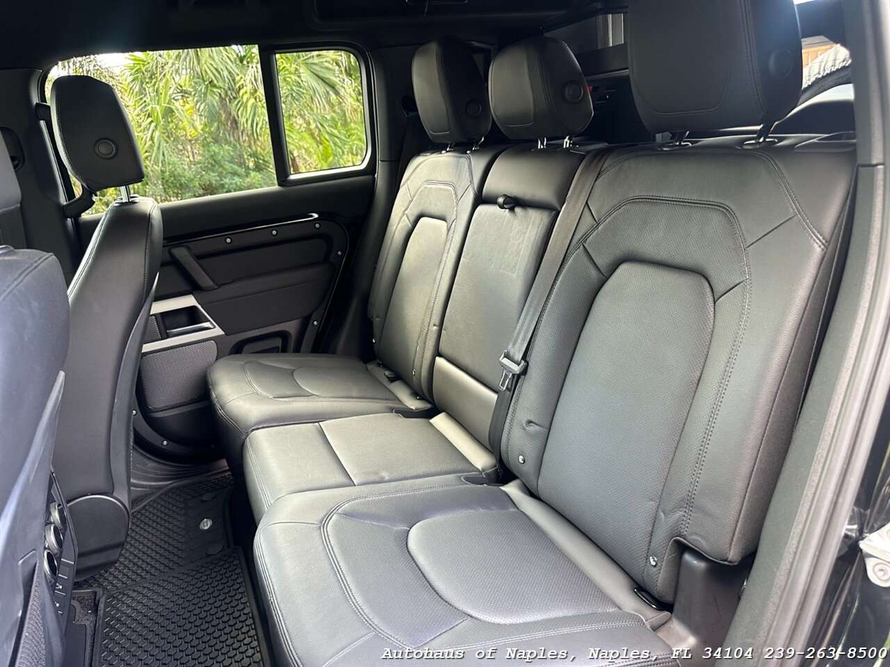 2023 Land Rover Defender 110 S   - Photo 18 - Naples, FL 34104