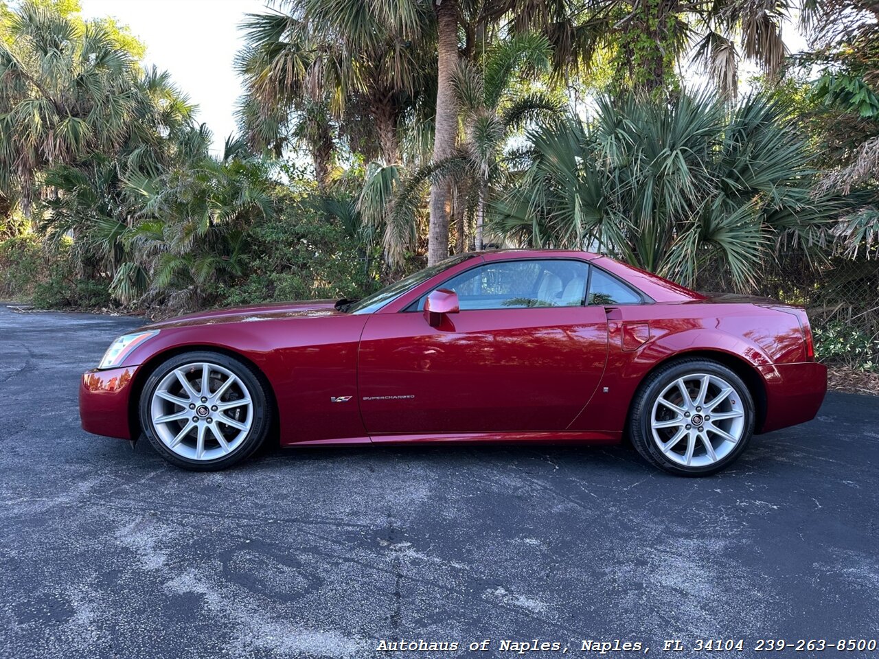 2006 Cadillac XLR-V   - Photo 5 - Naples, FL 34104