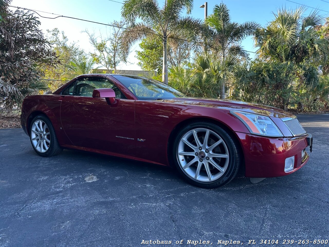 2006 Cadillac XLR-V   - Photo 2 - Naples, FL 34104