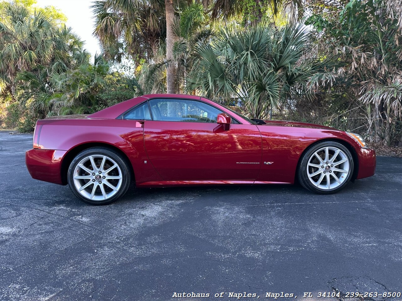 2006 Cadillac XLR-V   - Photo 28 - Naples, FL 34104