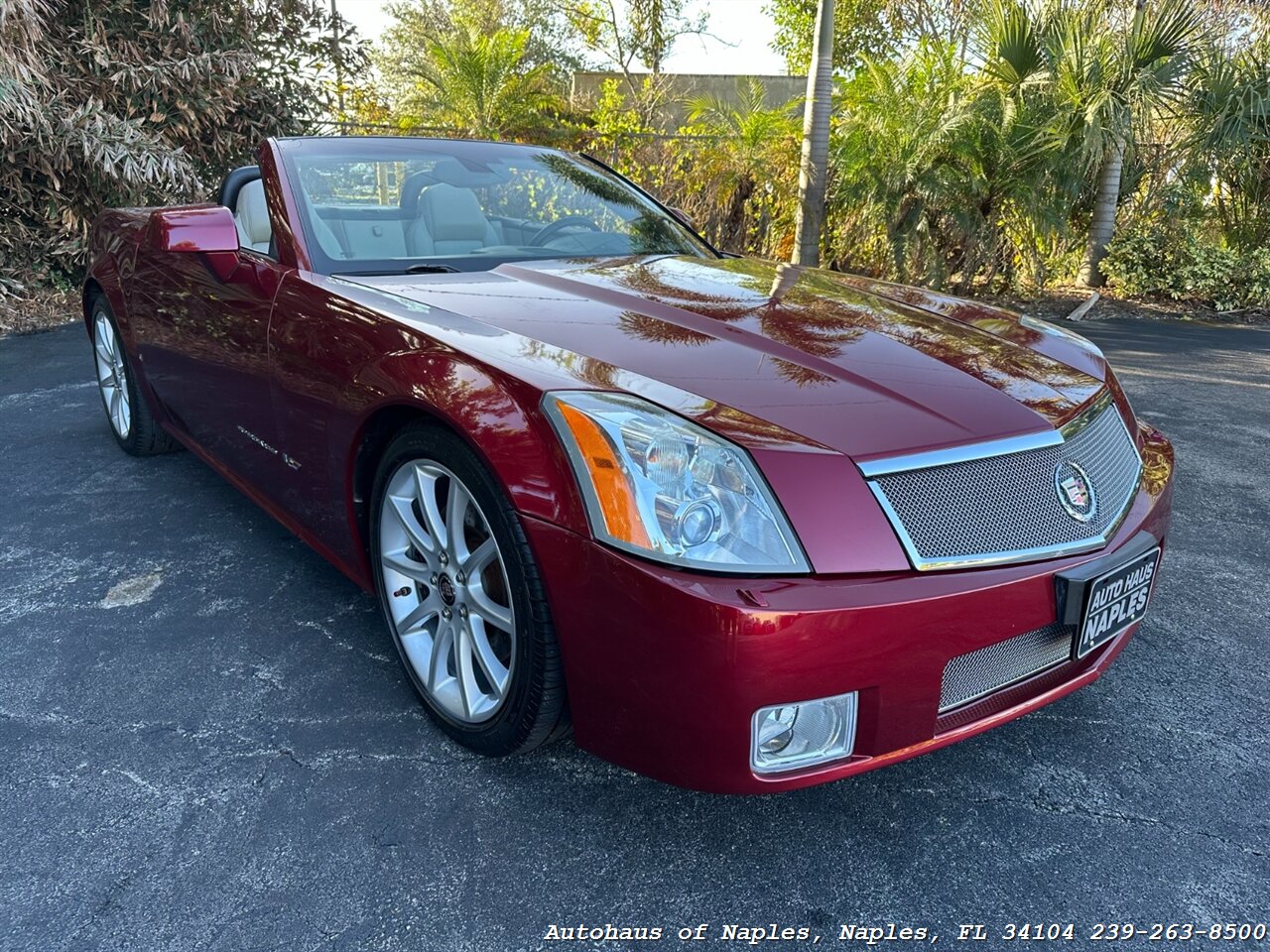 2006 Cadillac XLR-V   - Photo 10 - Naples, FL 34104