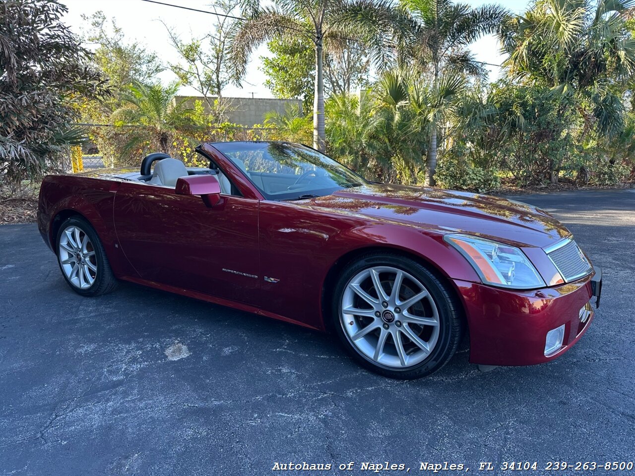 2006 Cadillac XLR-V   - Photo 11 - Naples, FL 34104