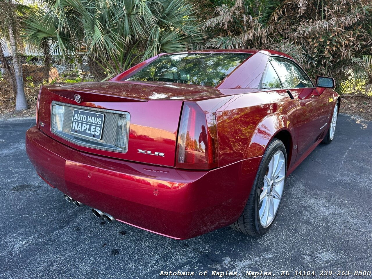 2006 Cadillac XLR-V   - Photo 27 - Naples, FL 34104