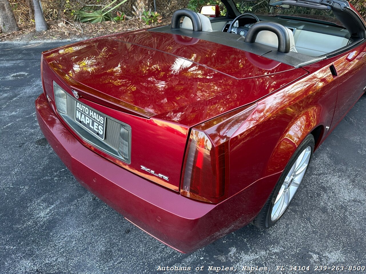 2006 Cadillac XLR-V   - Photo 20 - Naples, FL 34104