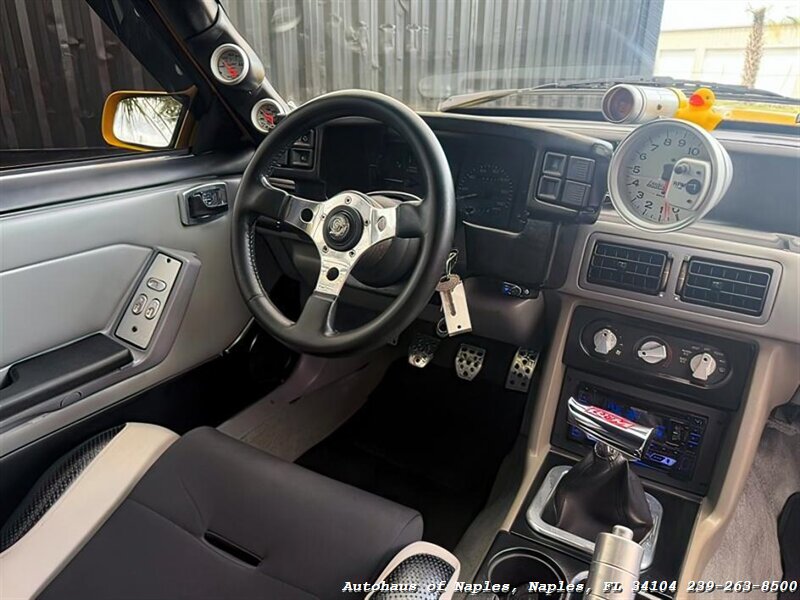 1993 Ford Mustang GT   - Photo 29 - Naples, FL 34104