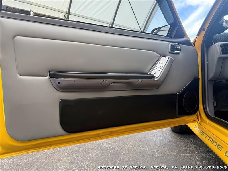 1993 Ford Mustang GT   - Photo 22 - Naples, FL 34104