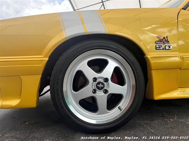 1993 Ford Mustang GT   - Photo 13 - Naples, FL 34104