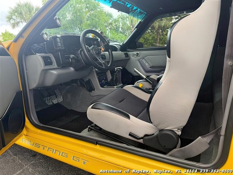 1993 Ford Mustang GT   - Photo 19 - Naples, FL 34104