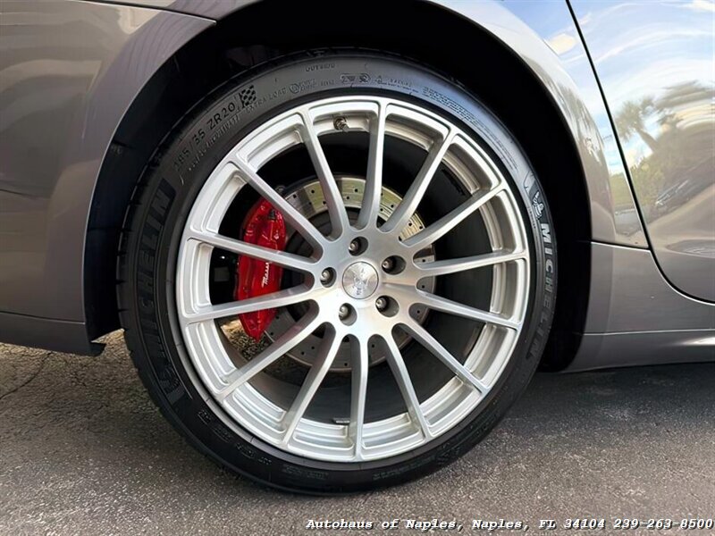2015 Maserati Quattroporte GTS - Photo 11 - Naples, FL 34104