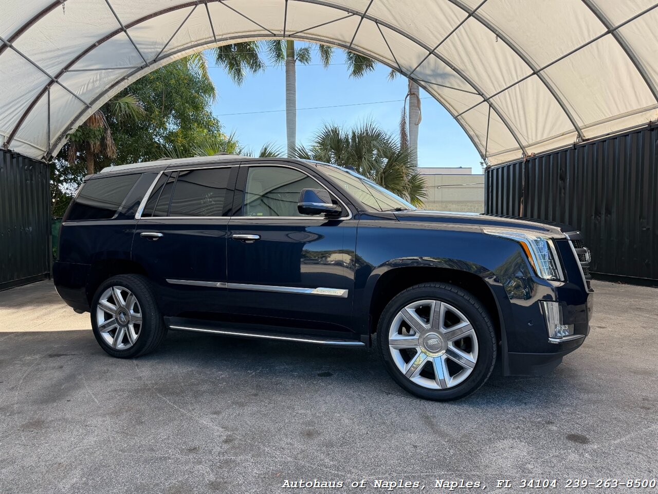 2017 Cadillac Escalade Luxury   - Photo 2 - Naples, FL 34104