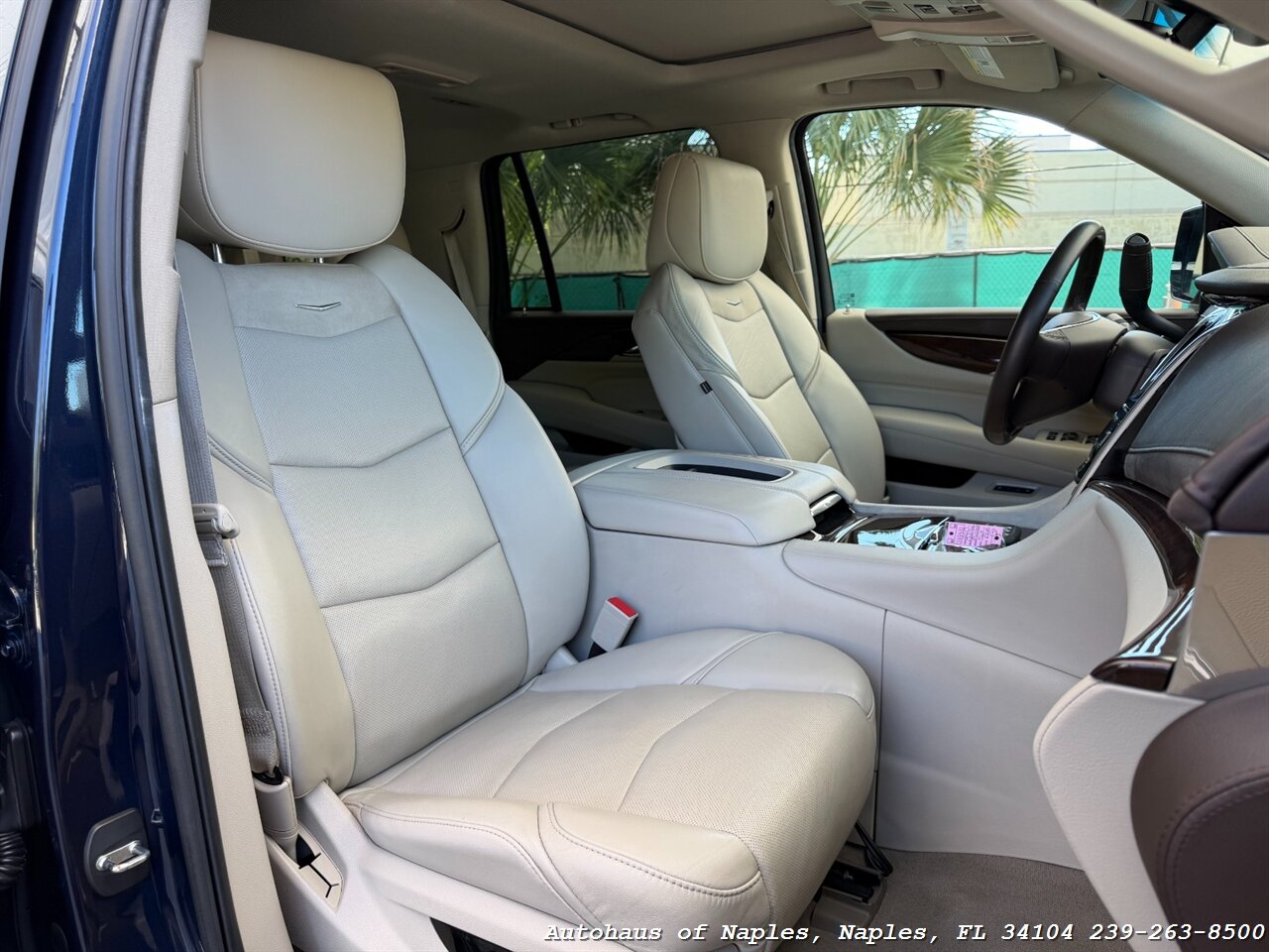 2017 Cadillac Escalade Luxury   - Photo 34 - Naples, FL 34104