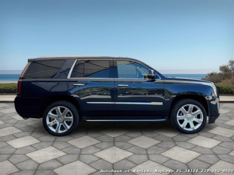 2017 Cadillac Escalade Luxury   - Photo 9 - Naples, FL 34104