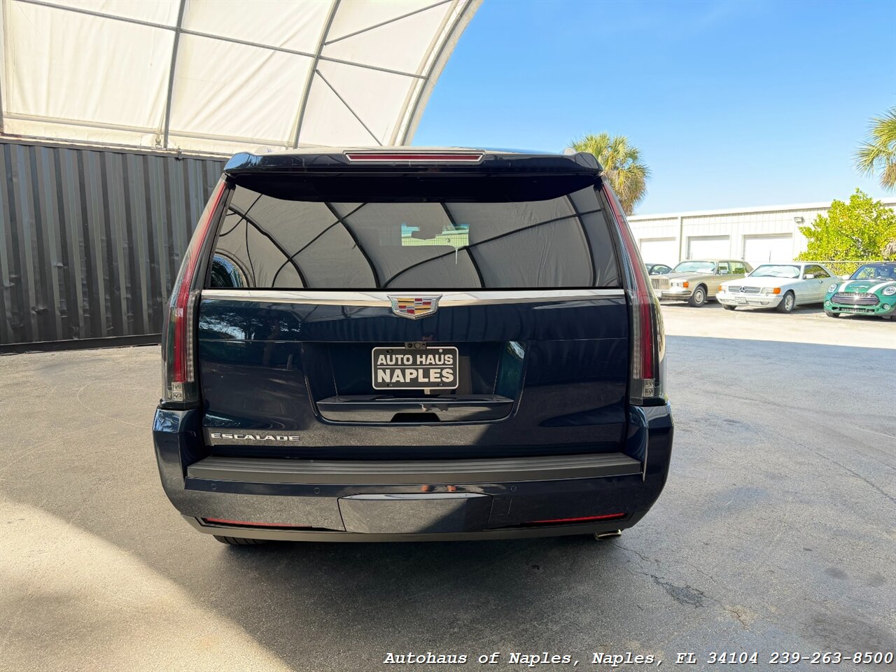 2017 Cadillac Escalade Luxury   - Photo 7 - Naples, FL 34104
