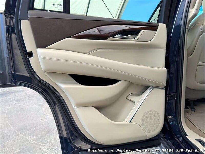 2017 Cadillac Escalade Luxury   - Photo 24 - Naples, FL 34104