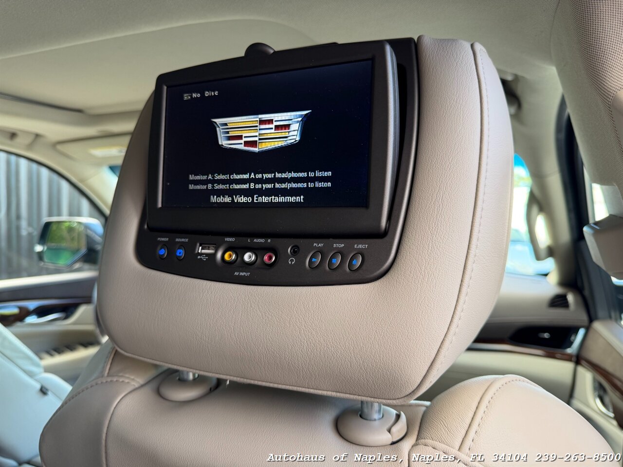 2017 Cadillac Escalade Luxury   - Photo 31 - Naples, FL 34104