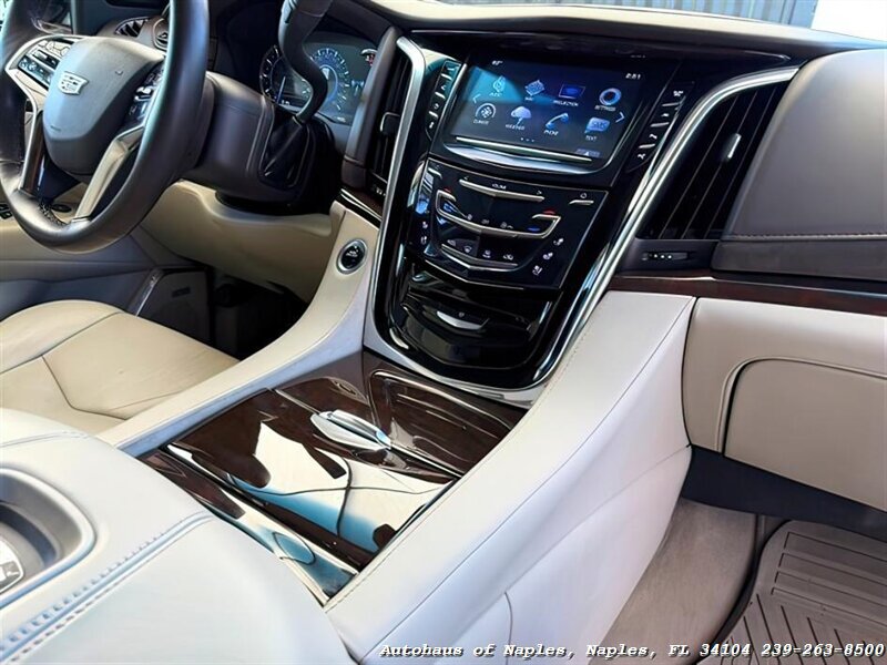 2017 Cadillac Escalade Luxury   - Photo 36 - Naples, FL 34104