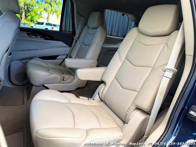 2017 Cadillac Escalade Luxury   - Photo 23 - Naples, FL 34104