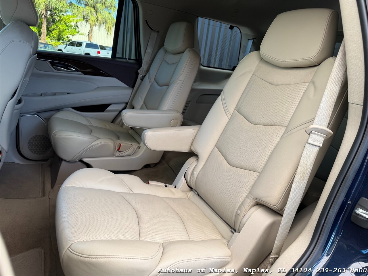 2017 Cadillac Escalade Luxury   - Photo 23 - Naples, FL 34104