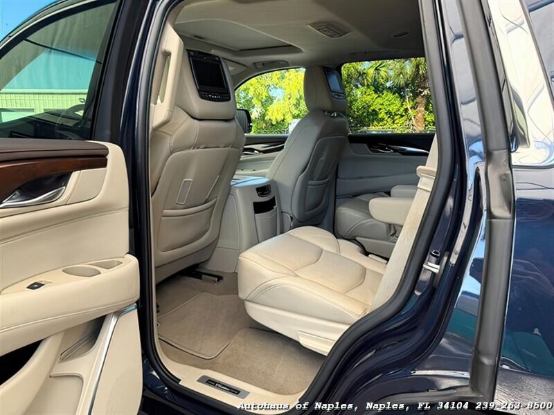 2017 Cadillac Escalade Luxury   - Photo 21 - Naples, FL 34104