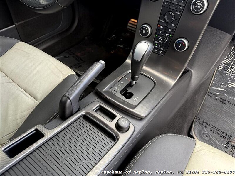 2008 Volvo C30 T5 Version 1.0 - Photo 33 - Naples, FL 34104