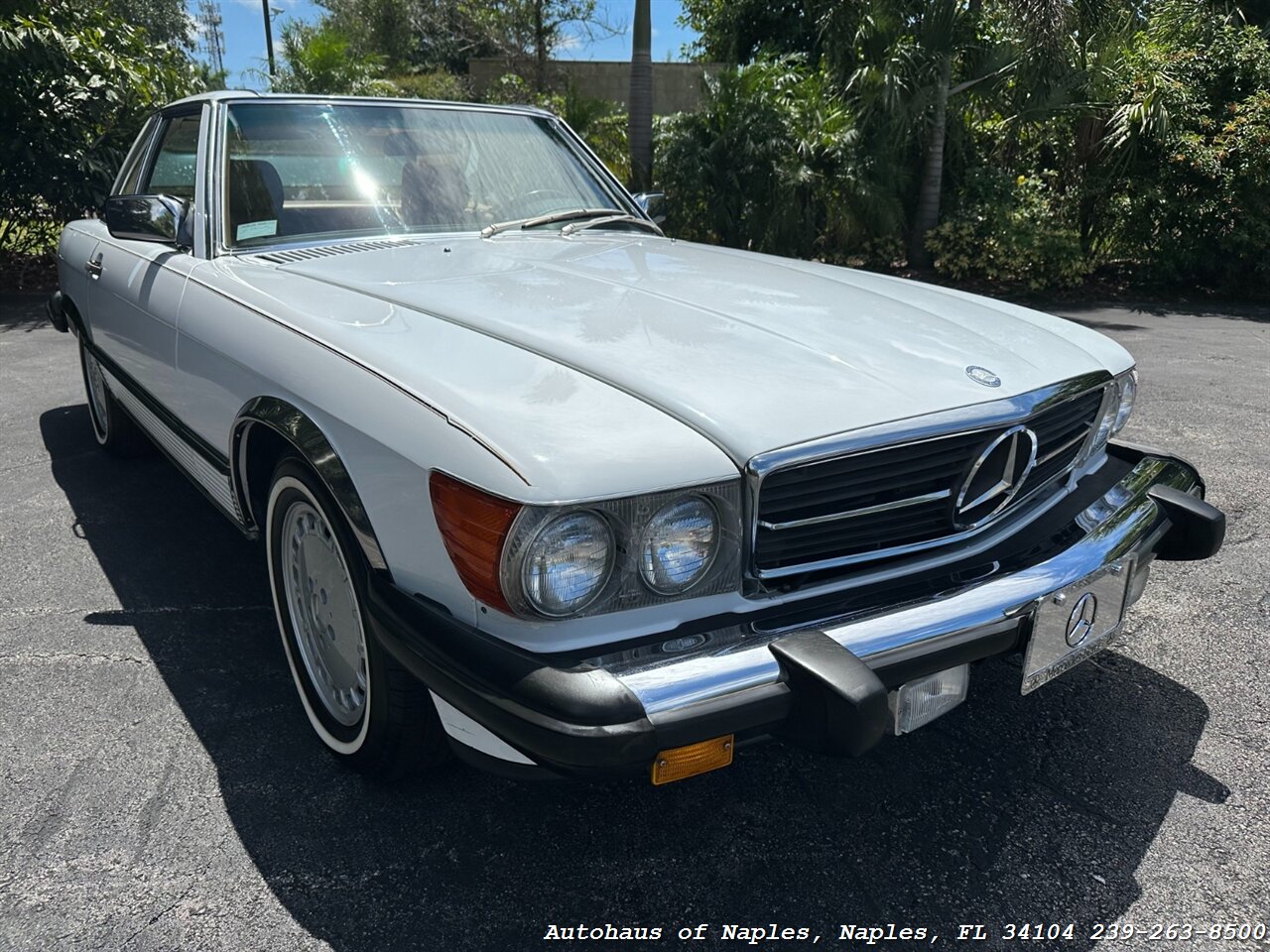 1989 Mercedes-Benz 560-Class 560 SL   - Photo 1 - Naples, FL 34104