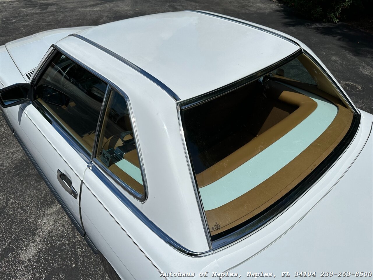 1989 Mercedes-Benz 560-Class 560 SL   - Photo 14 - Naples, FL 34104