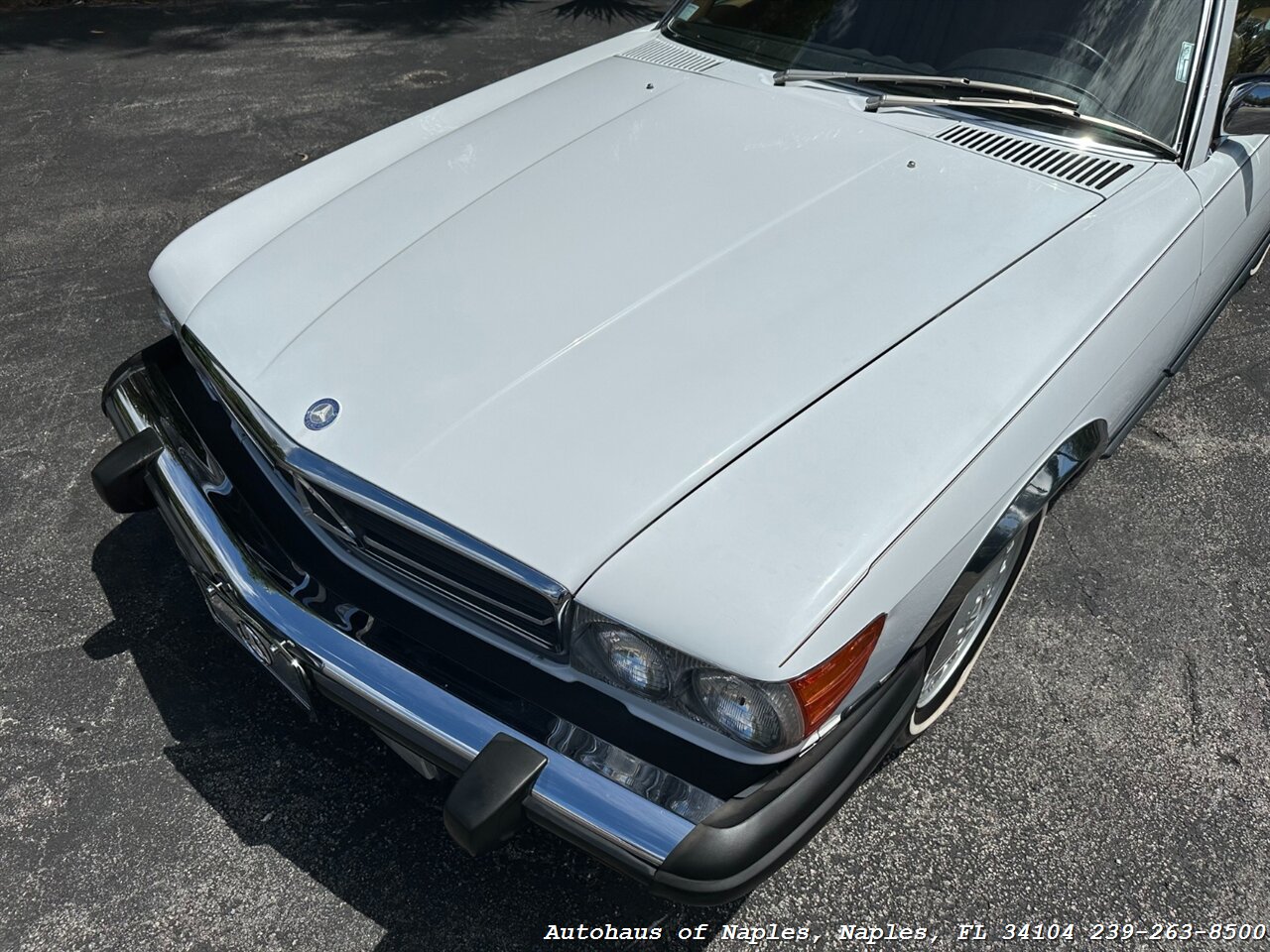 1989 Mercedes-Benz 560-Class 560 SL   - Photo 13 - Naples, FL 34104