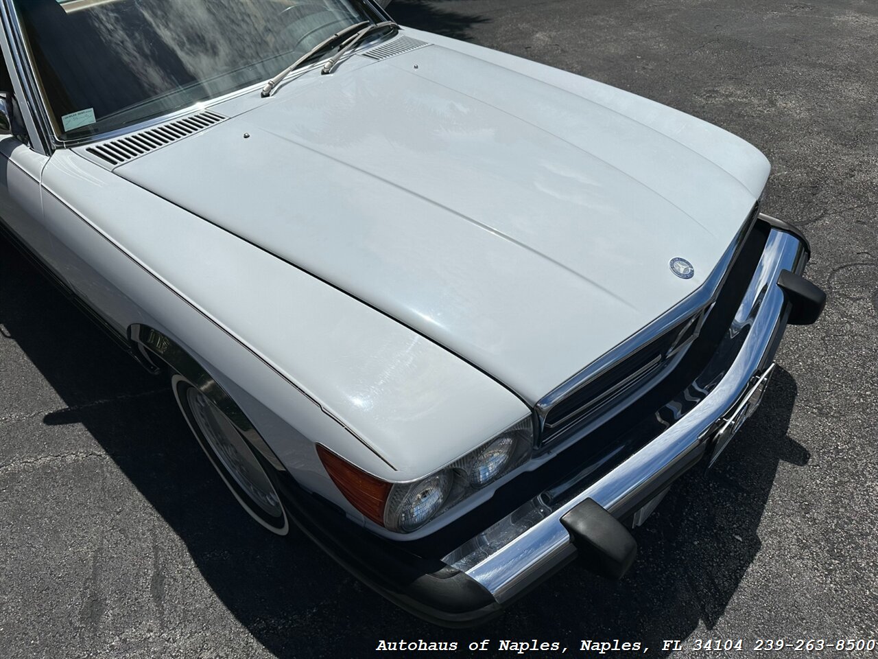 1989 Mercedes-Benz 560-Class 560 SL   - Photo 12 - Naples, FL 34104