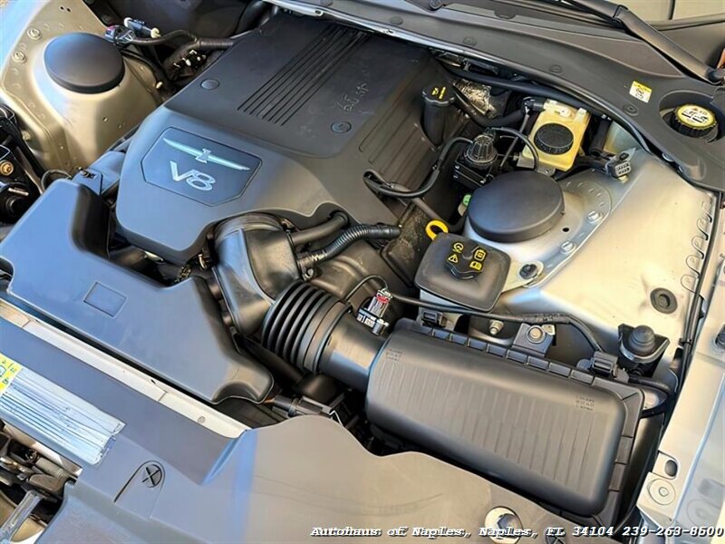 2005 Ford Thunderbird Deluxe   - Photo 40 - Naples, FL 34104