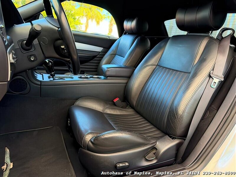 2005 Ford Thunderbird Deluxe   - Photo 43 - Naples, FL 34104