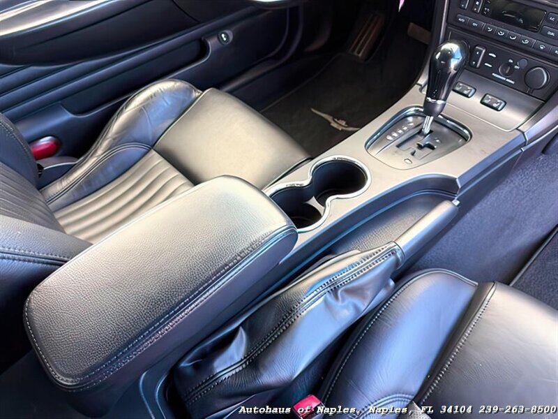 2005 Ford Thunderbird Deluxe   - Photo 50 - Naples, FL 34104