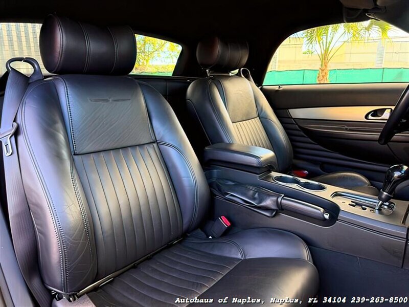 2005 Ford Thunderbird Deluxe   - Photo 49 - Naples, FL 34104