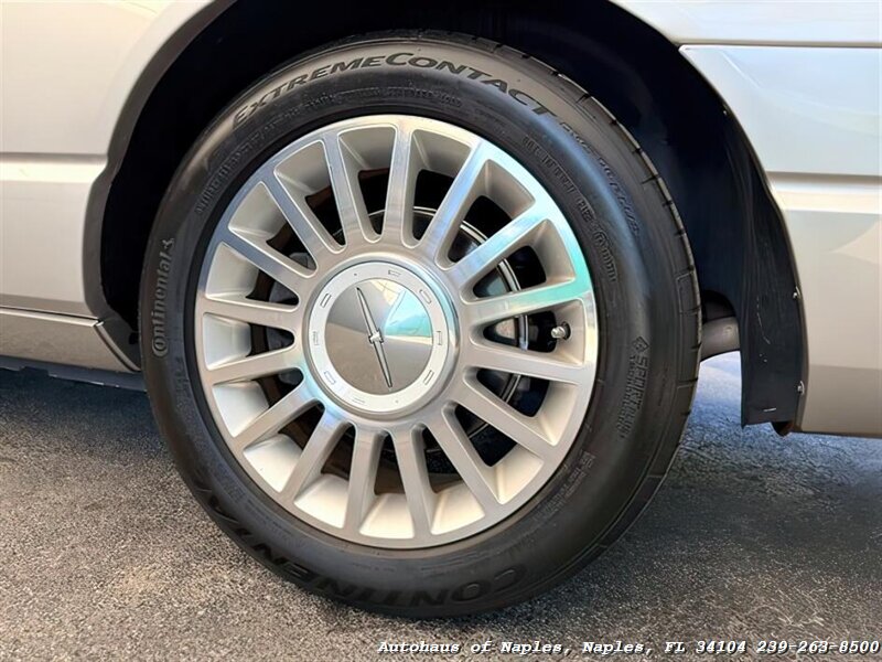 2005 Ford Thunderbird Deluxe   - Photo 35 - Naples, FL 34104